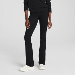 SPANX SPANXshape™ Booty Boost® Flare Pant in Very Black, size L